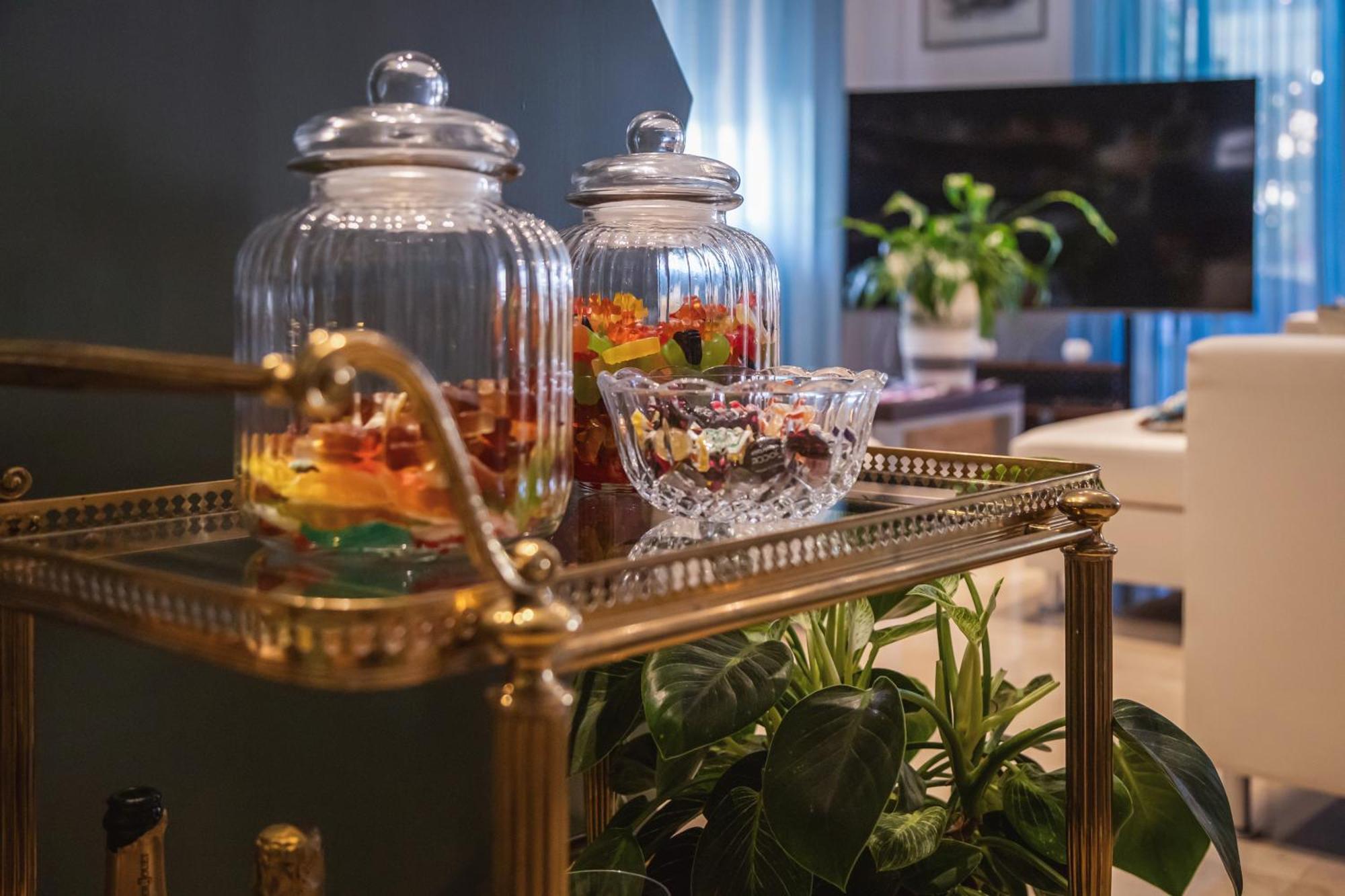 Hotel Boston Чезенатико Екстериор снимка